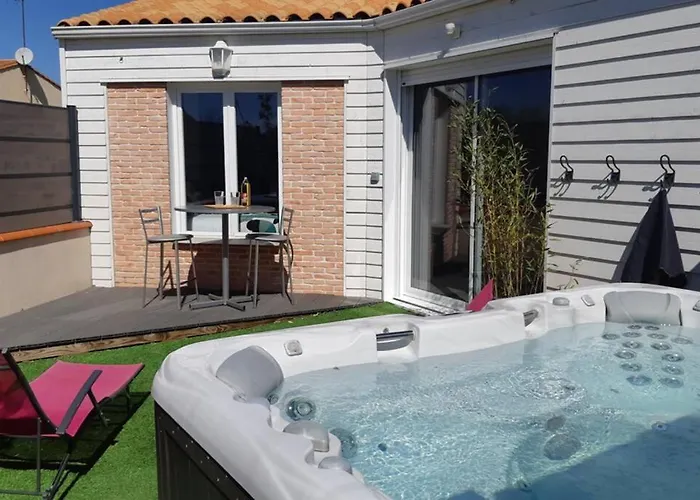 Vila Le Petit Jac Uzzi Saint-Prouant fotorgafie
