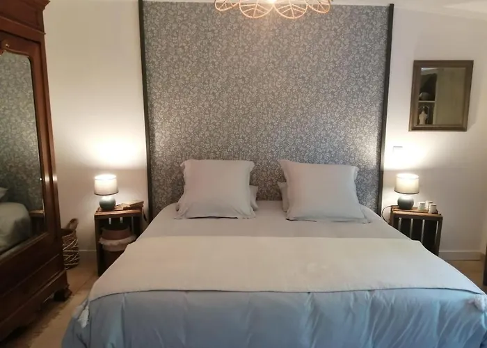La Parenthese Bed & Breakfast Saint-Etienne-du-Bois  photo