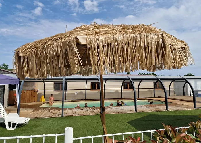 Camping Les P'Tites Maisons Dans La Prairie Sallertaine photo