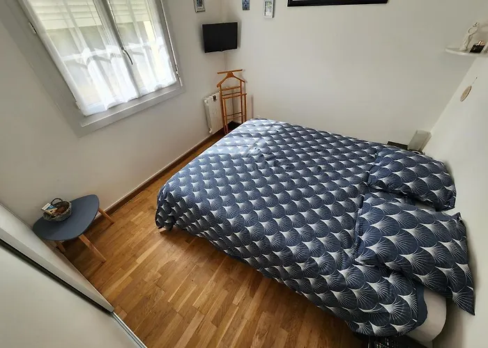 Chambre A 25 Min Du Circuit Des 24H . La Bazoge photo