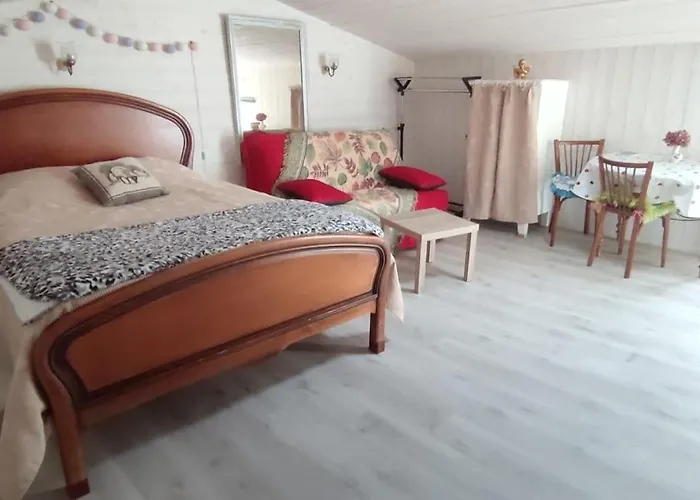 Studio Propre Et Cosy Le Mesnil-en-Vallee photo