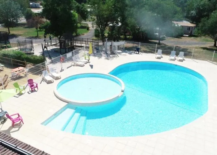 Camping Le Village De Florine Coex photo