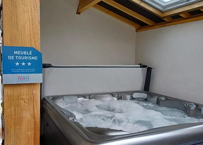 Gite Avec Jacuzzi Le Carinu Landeronde photo