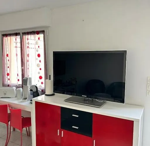 Hebergement Studio Saint-Martin-des-Noyers Foto