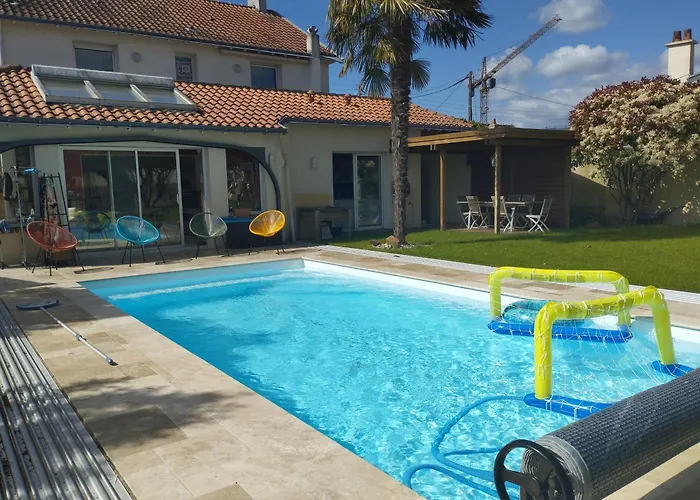 Grande Maison Proche Nantes Piscine Chauffee Couverte Vertou photo