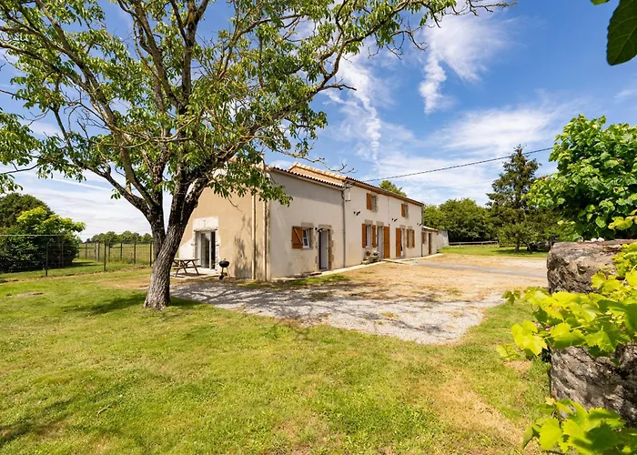 Gite La Cle Des Champs Saint-Etienne-du-Bois  photo