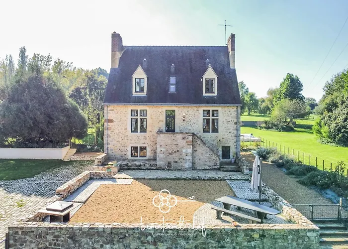 صورة فيلا Manoir D'Exception - 20 Personnes - Piscine, Baby-Foot & Tapis De Course Coulaines