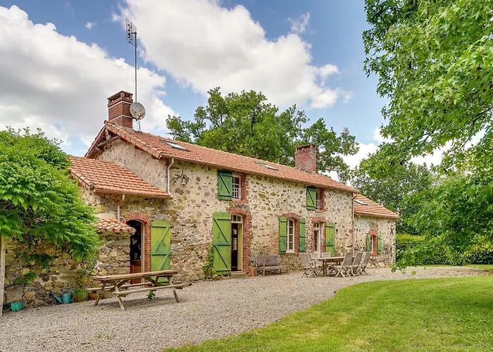 Beautiful Home In Nieul Le Dolent With Wifi fotorgafie