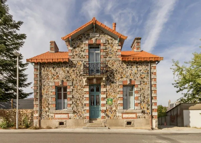 foto di Maison de Charme avec Jardin, Vélos et Jeux pour Enfants à Bouvron - FR-1-306-838