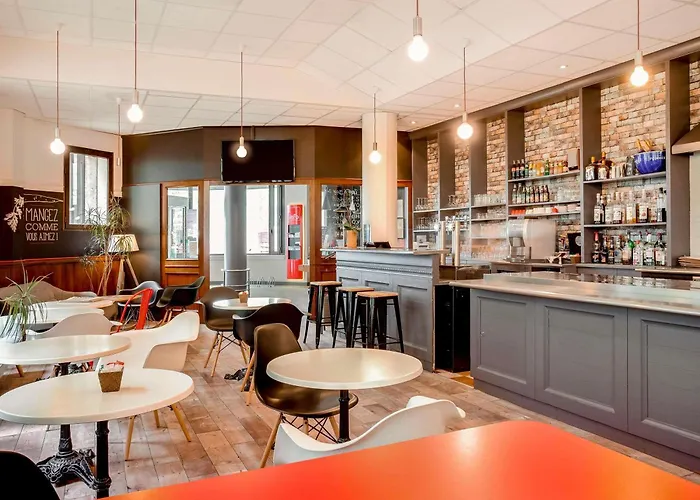 Ibis Angers Centre Chateau photo