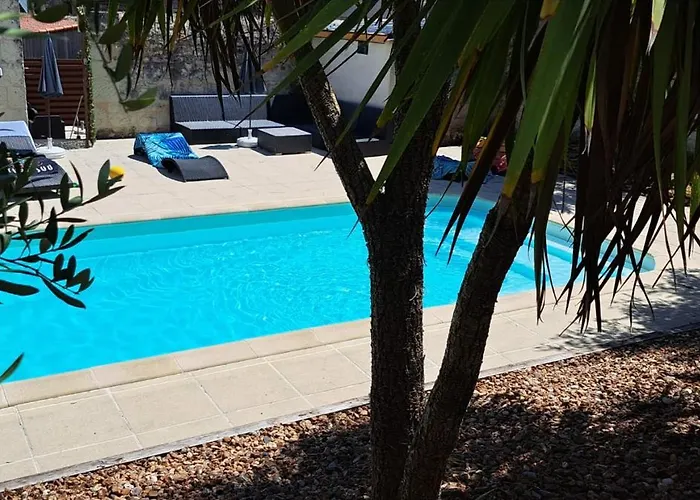 Les Ulmes Les Laurielles Bed & Breakfastの写真