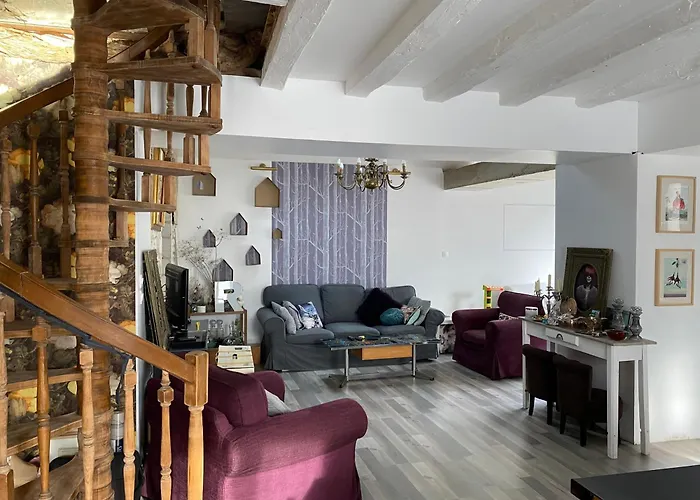 Maison De Village A Chenu 사진