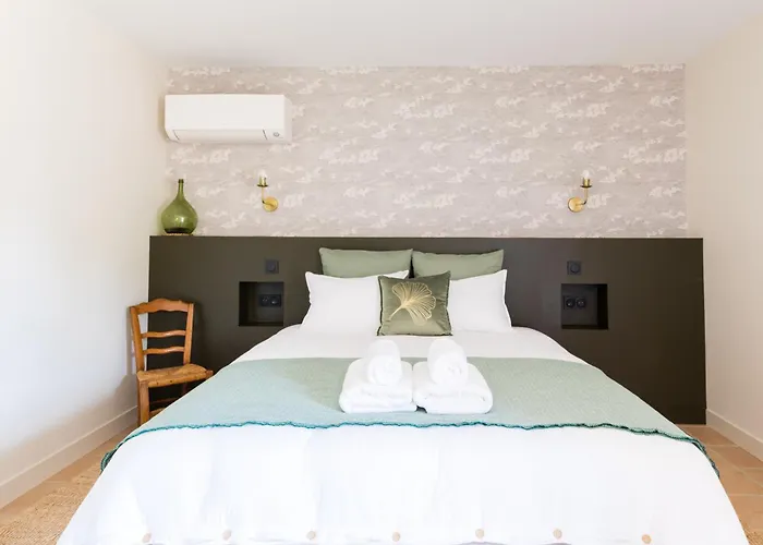 Фото Les Chambres Du Meteil Maze