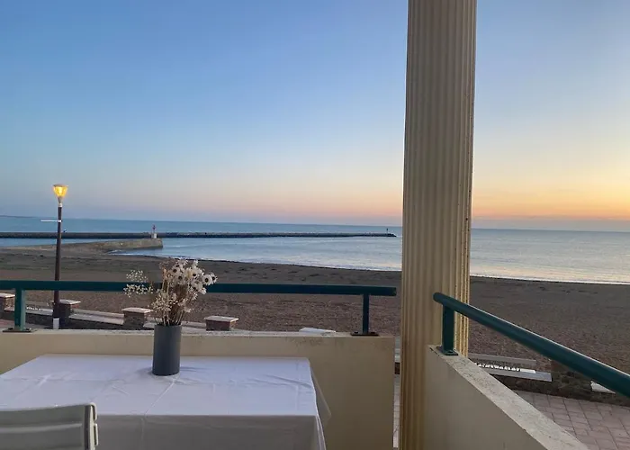 Au Bord De L'Ocean Vue Mer 圣吉尔-克鲁瓦德维照片