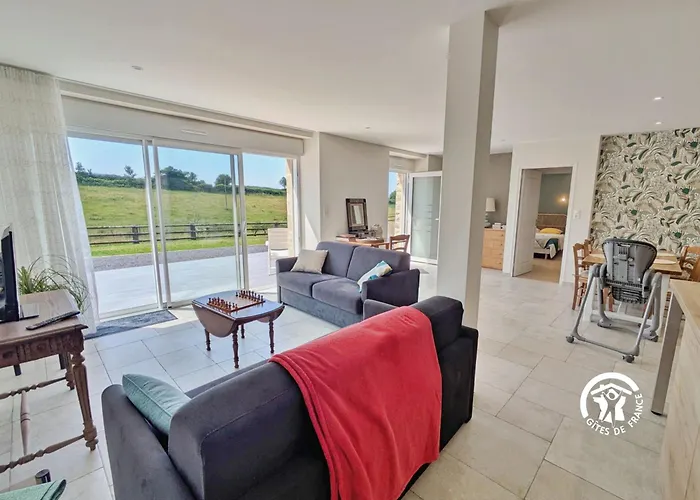 Photo de Gîte la Maillardière, 2 personnes Crennes-sur-Fraubee