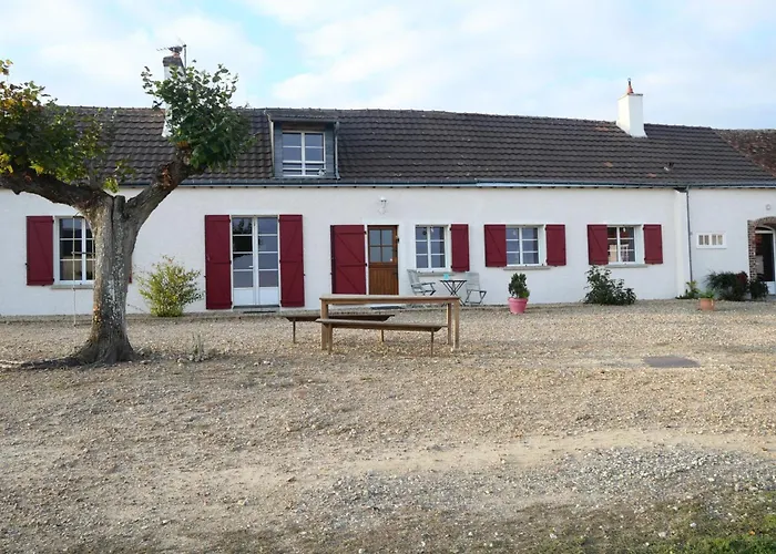 Фото Maison Charmante A Ruille-Sur-Loir Avec Jardin Prive