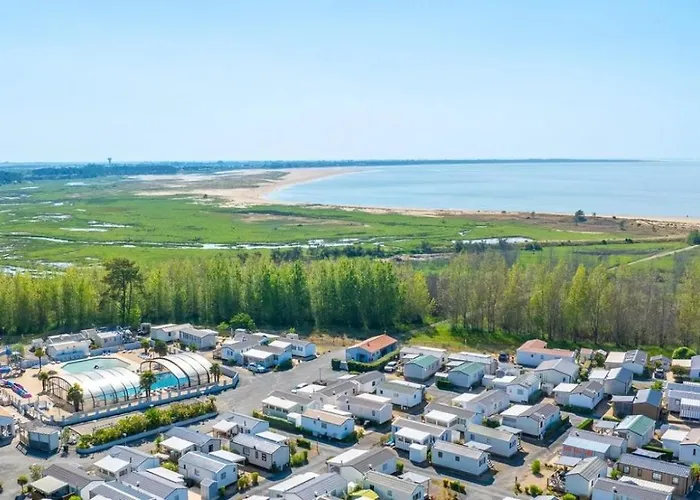 Zecamping 4 200M De La Plage Piscine Couverte Pet Friendly Animations foto