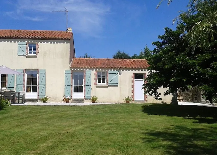 Maison Renovee Avec Piscine Chauffee Et Jardin Clos, Proches Commodites - Saint-Martin-Des-Tilleuls - Fr-1-426-335照片