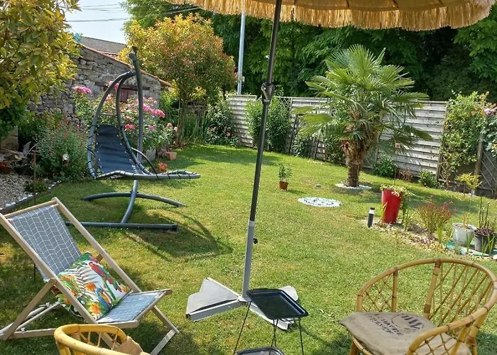 Les Hirondelles Bed & Breakfast Saint-Georges-sur-Layon photo