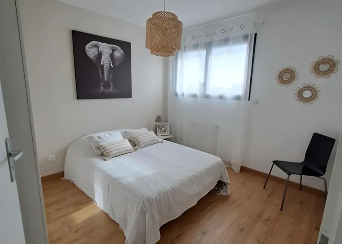 Chambres 24H & Gp Moto La Bazoge Foto