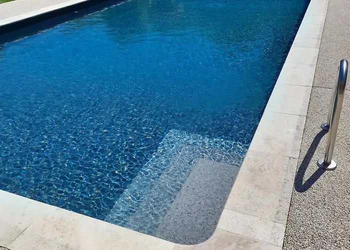 Bed and Breakfast La Grande Riviere Piscine Partagee La Guiltiere Foto