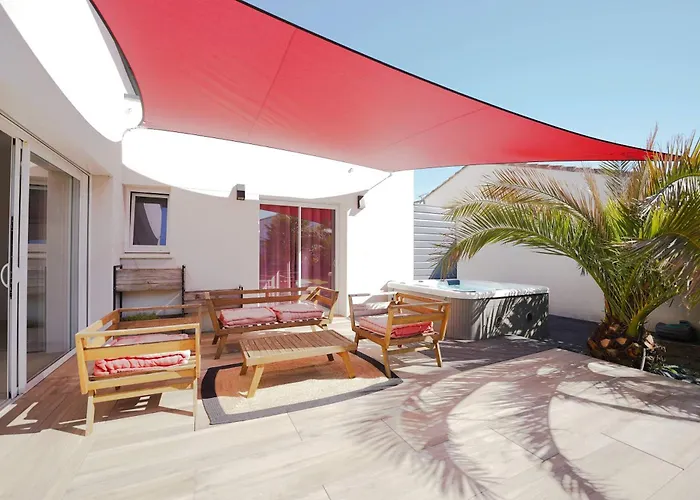 foto di Villa 3 Chambres Avec Jacuzzi La Chapelle-Achard