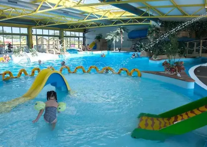 Saint-Jean-dʼOrbetiers Camping 5 Etoiles - Parc Aquatique - Eecdae תמונה
