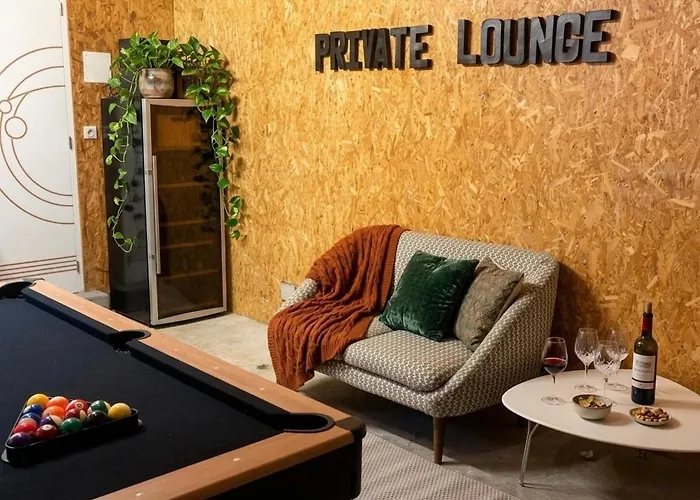 Photo de Villa des 5 Mondes Piscine et billard 10 pers Treillières