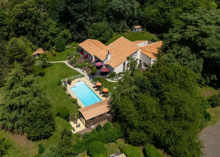 Saint-Fulgent Logis Du Parc B&B 사진
