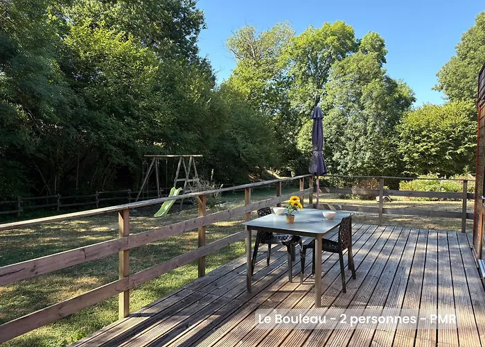 2 Chalets Independants 5 Personnes Et 2 Personnes Acces Pmr En Pleine Nature, Climatises Proche Du Puy Dufou Saint-Paul-en-Paredsの写真