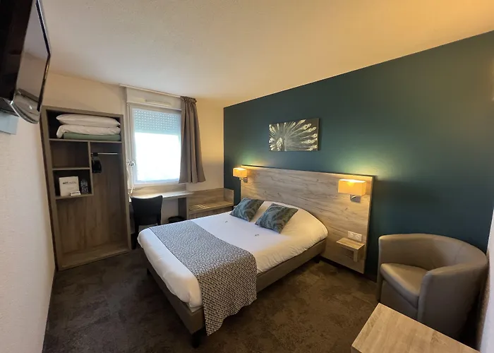 Фото Brit Hotel Saumur Distre