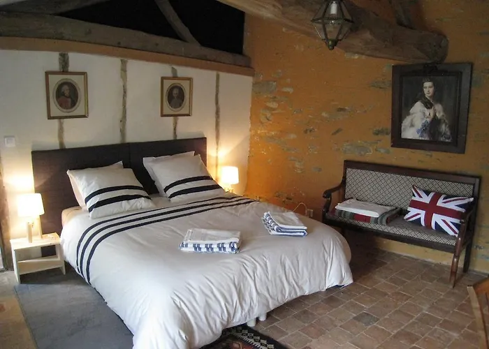 Le Logis Des Tourelles Bed & Breakfast Beaupreau photo