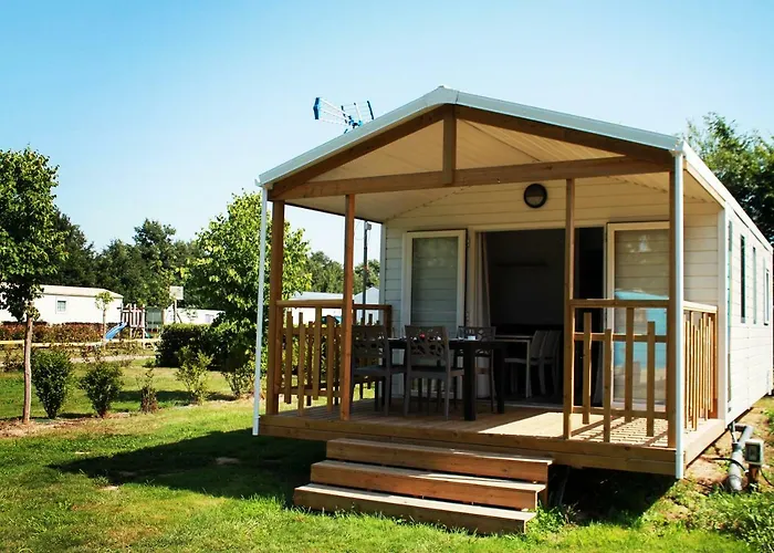 Camping Au Pre De L'Etang Sainte-Foy  photo