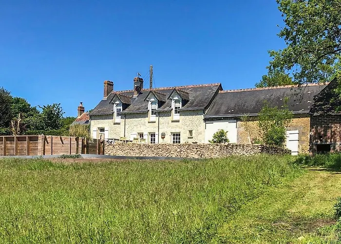 foto di Awesome Home In Dissay Sous Courcillon W/ Outdoor Swimming Pool And 2 Bedrooms